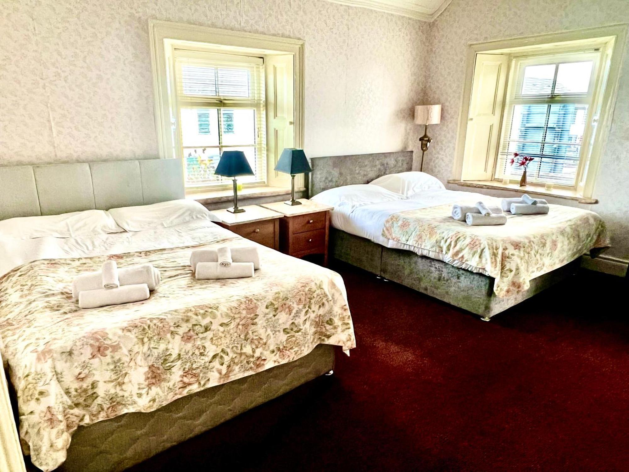 The Coach House Inn Moycullen Екстер'єр фото
