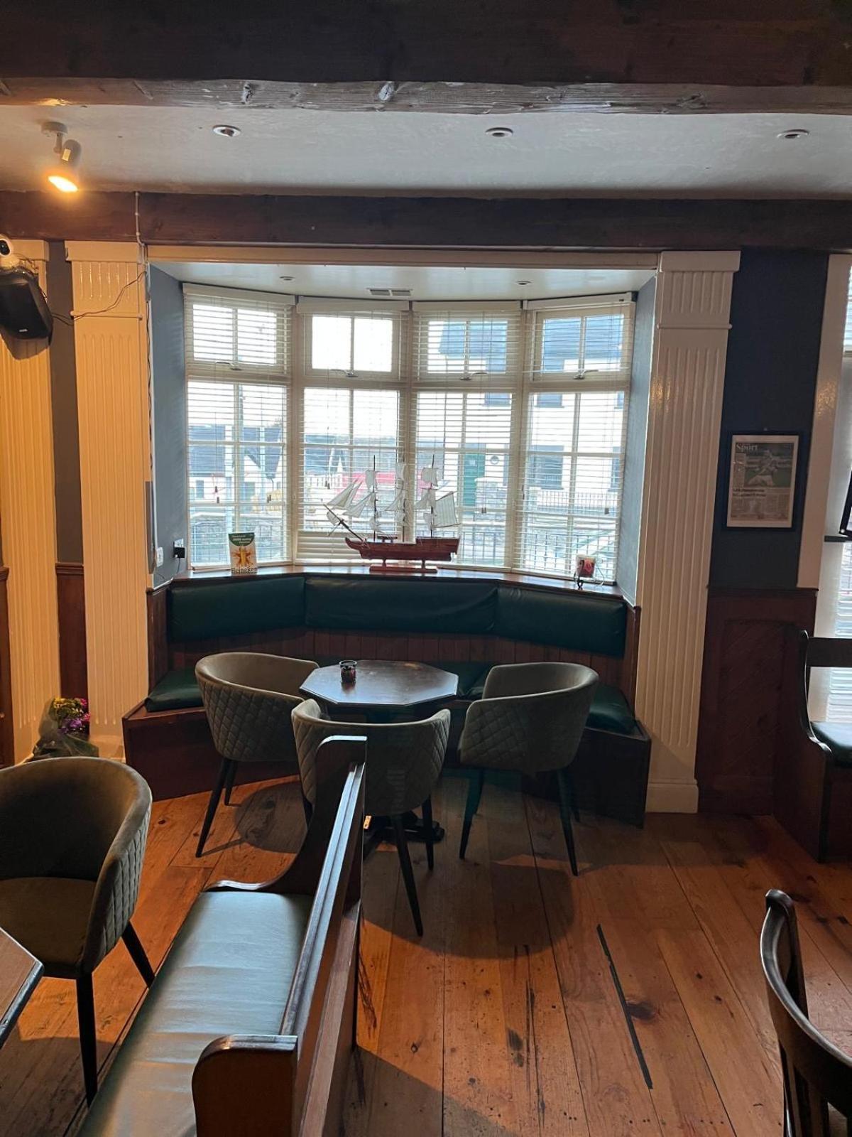 The Coach House Inn Moycullen Екстер'єр фото
